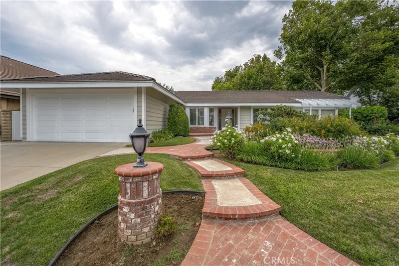 25631 Serena Drive, Valencia, CA 91355