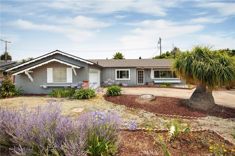 6237 Momouth Avenue, Goleta, CA 93117