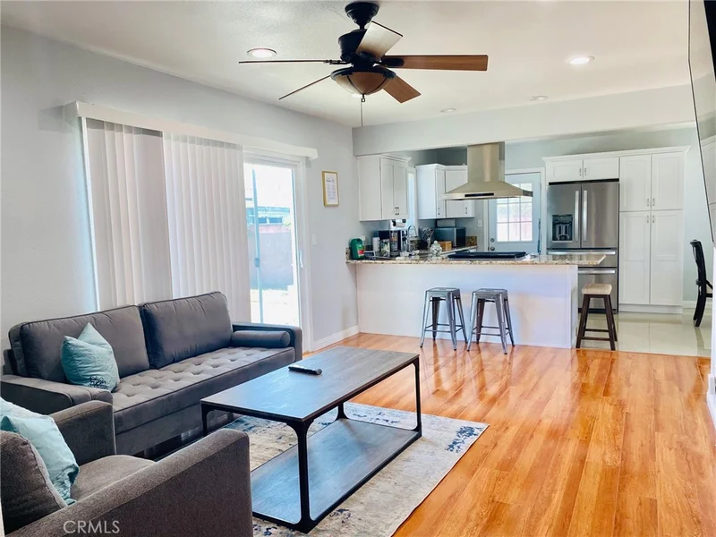 7792 Ledon Way, Midway City, CA 92655
