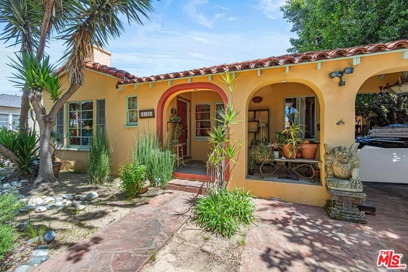 4160 Vinton Avenue, Culver City, CA 90232