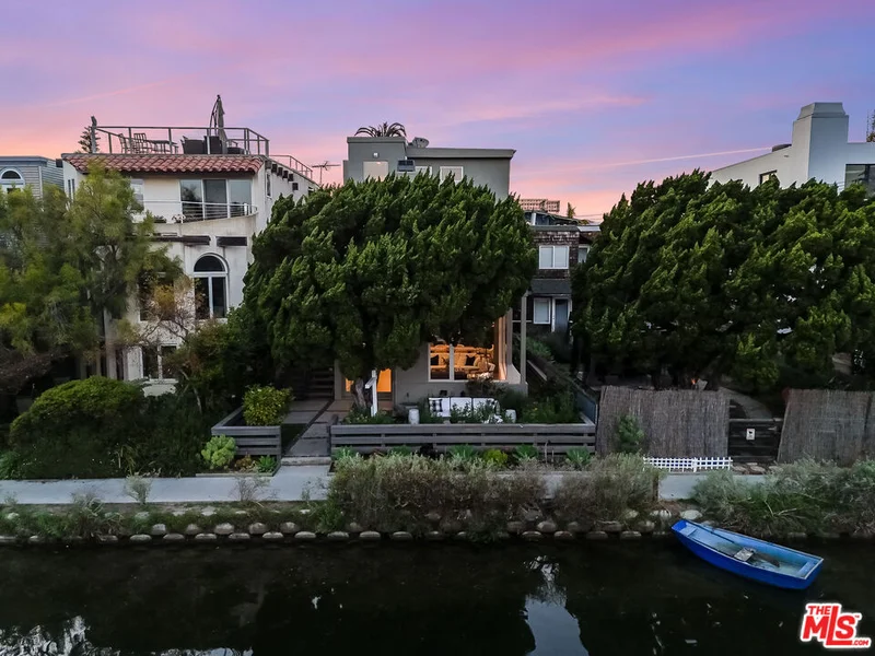 425 Sherman Canal, Venice, CA 90291