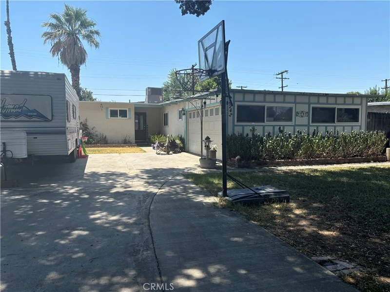 4242 Eileen Street, Riverside, CA 92504