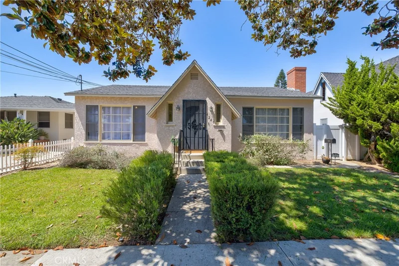 4245 E 14th Street, Long Beach, CA 90804