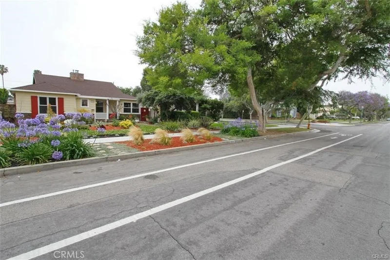 4310 Linden Avenue, Long Beach, CA 90807