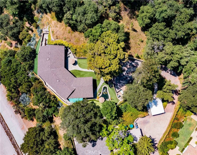 1136 Shirlyjean Street, Glendale, CA 91208