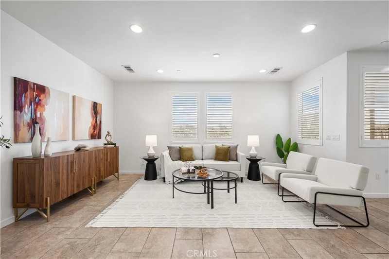 8861 Ash J, Montclair, CA 91763