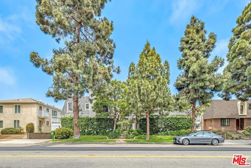 1037 16th Street 1, Santa Monica, CA 90403
