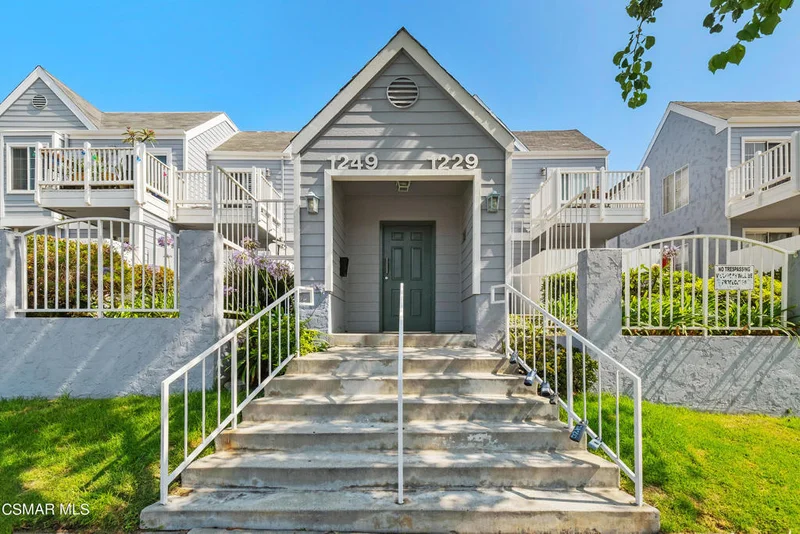 1249 W 223rd Street 204, Torrance, CA 90502