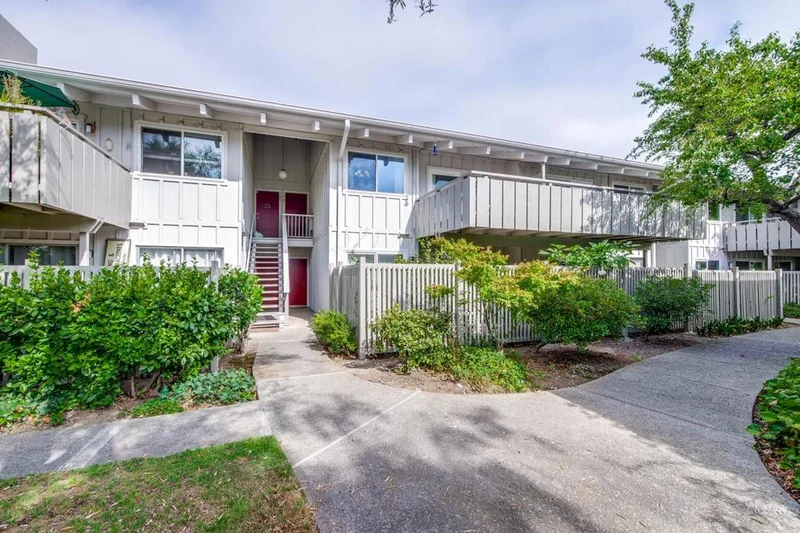 255 S Rengstorff Avenue 178, Mountain View, CA 94040
