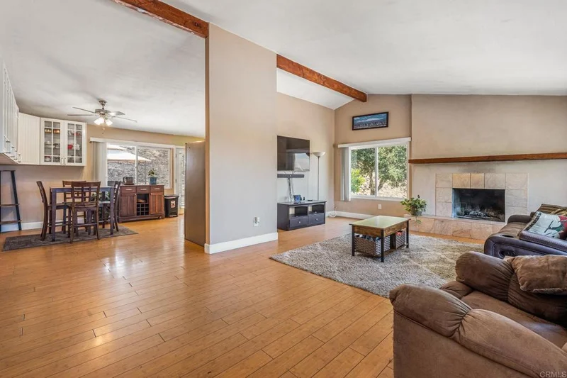 115 Brett Place, Escondido, CA 92027