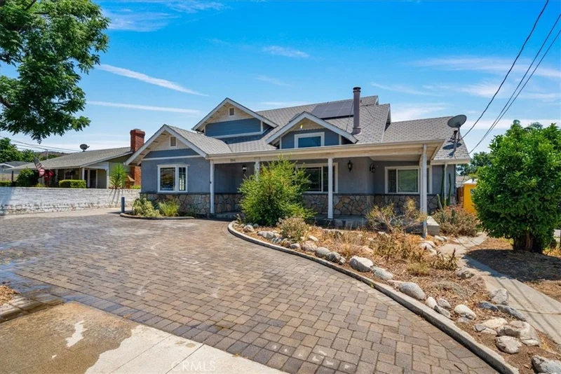 10442 La Tuna Canyon Road, Sun Valley, CA 91352