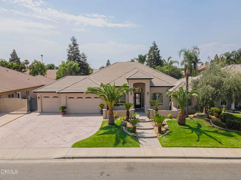 9105 Centennial Court, Bakersfield, CA 93312