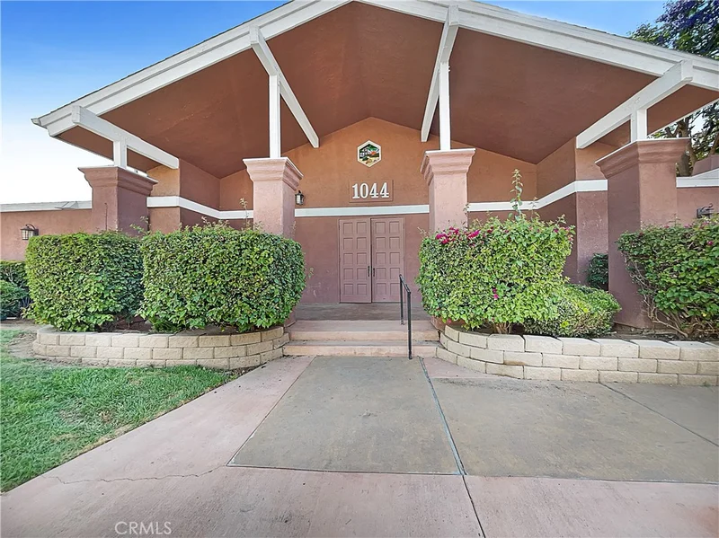 1040 E Washington Avenue 28, Escondido, CA 92025