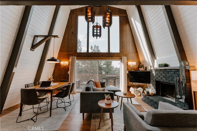 553 Villa Grove Avenue, Big Bear City, CA 92314