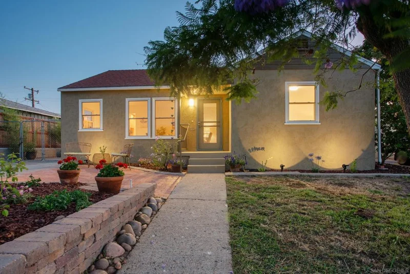 4318 E Overlook Dr, San Diego, CA 92115