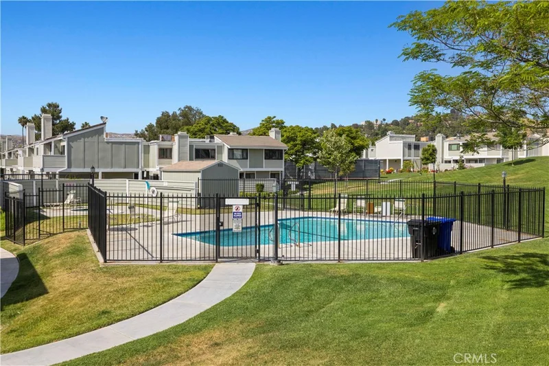 27074 Hidaway Avenue 2, Canyon Country, CA 91351