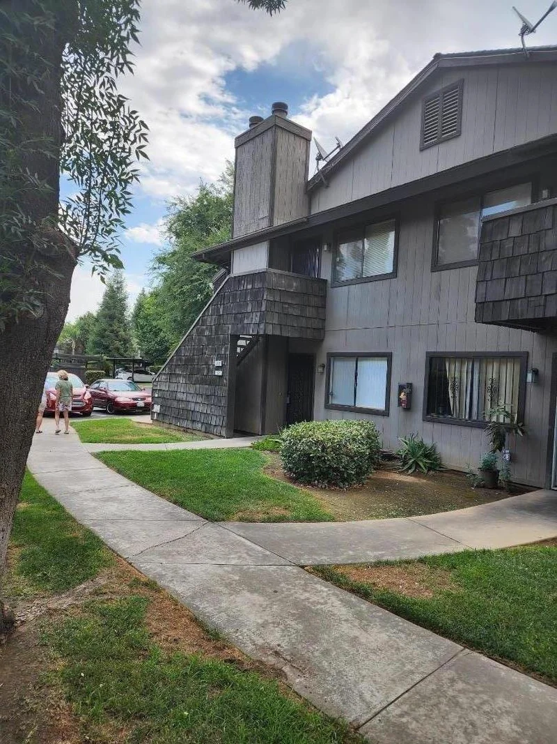 1151 S Chestnut Avenue 169, Fresno, CA 93702