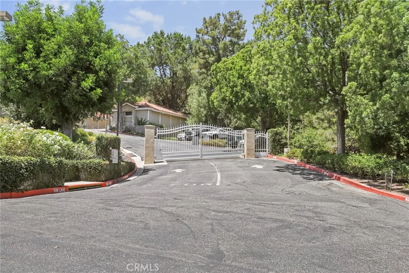 2731 Erringer Road 58, Simi Valley, CA 93065