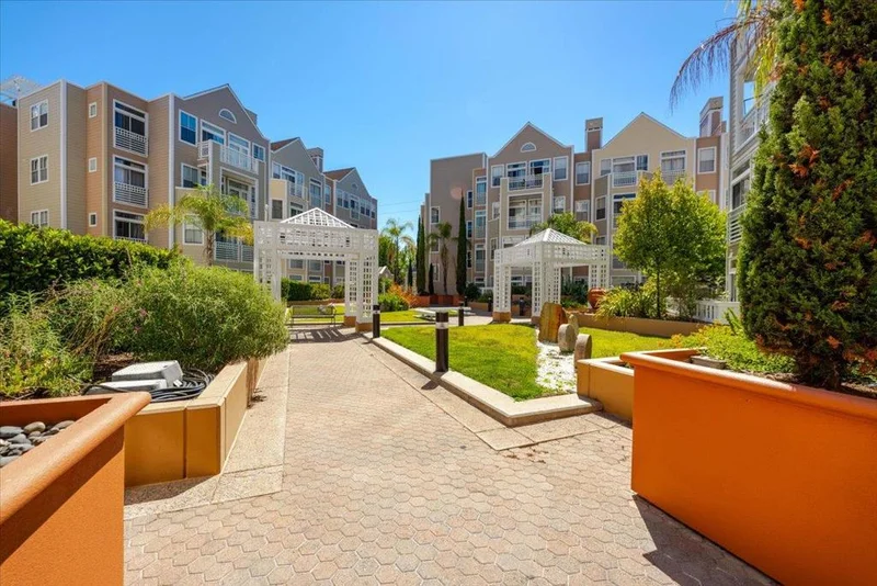 550 Ortega Avenue B333, Mountain View, CA 94040