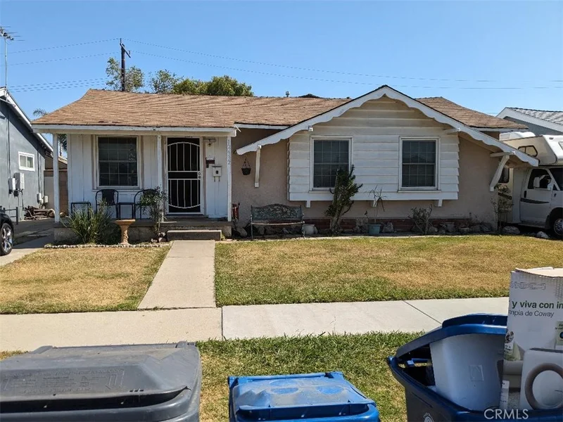 12432 212th Street, Lakewood, CA 90715