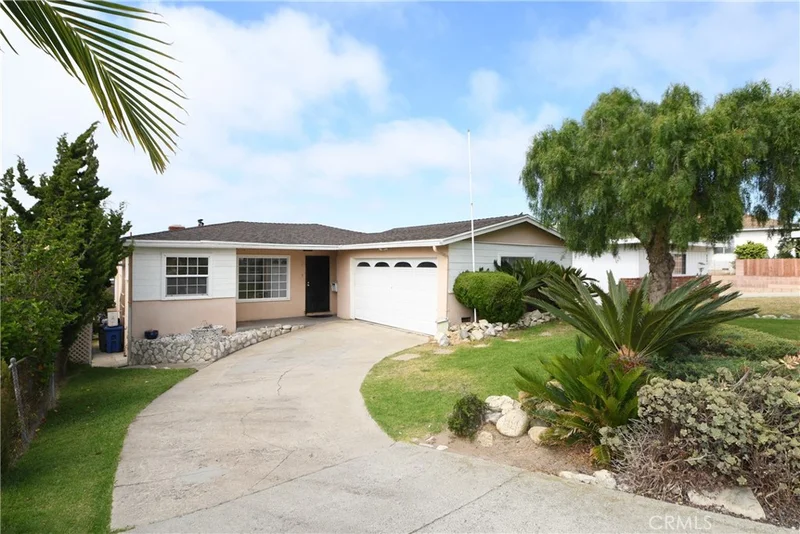 2305 S Hill Lane, Redondo Beach, CA 90278