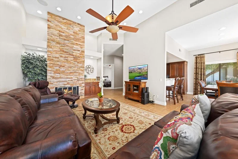 54974 Oak Tree A24, La Quinta, CA 92253