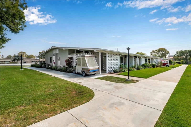 1842 Thunderbird Drive 1F, Seal Beach, CA 90740
