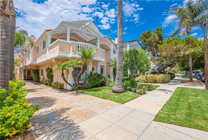 117 S Juanita Avenue A, Redondo Beach, CA 90277
