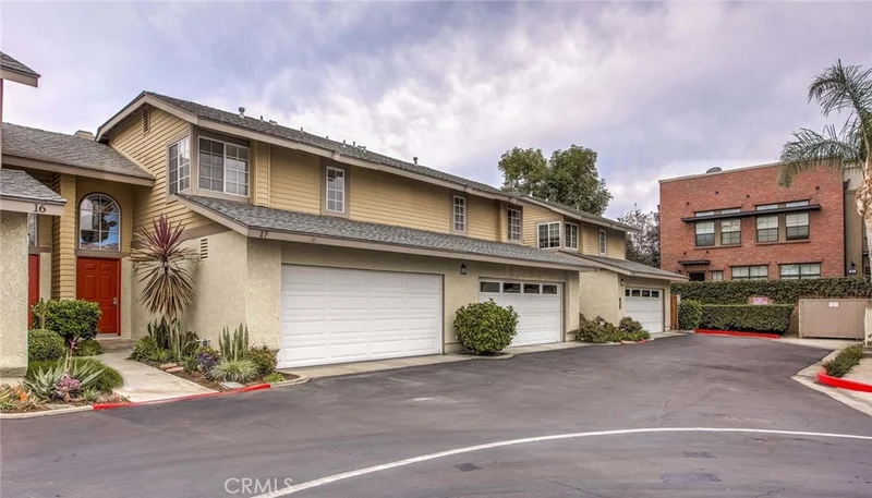 630 W Palm Avenue W 17, Orange, CA 92868