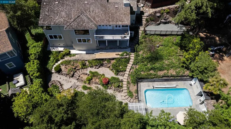 3 Los Conejos, Orinda, CA 94563