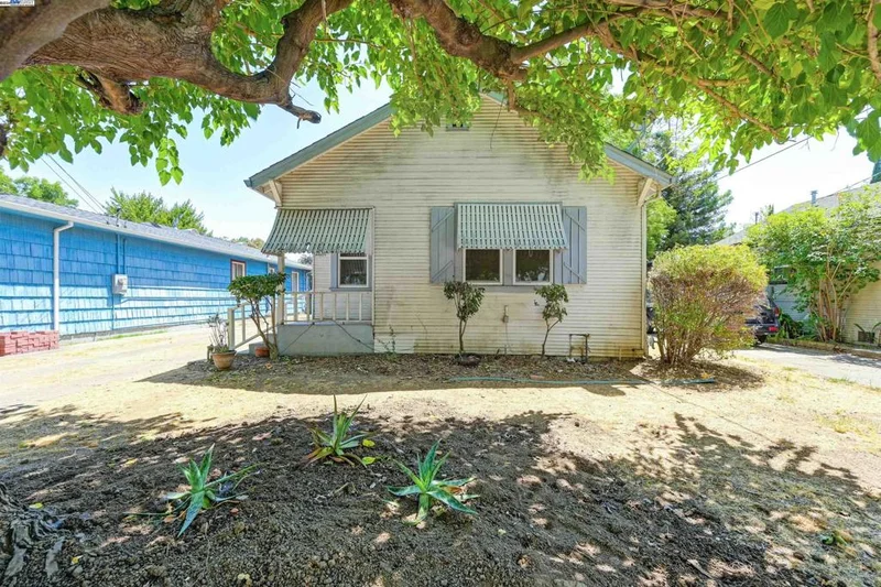 2601 59th St, Sacramento, CA 95817