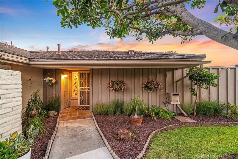 27211 Capote De Paseo C, San Juan Capistrano, CA 92675