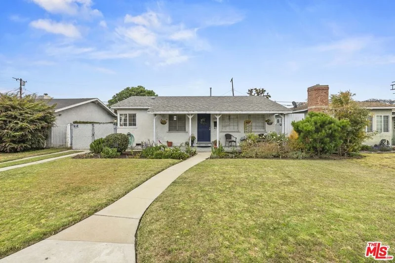 2754 S Barrington Avenue, Los Angeles, CA 90064
