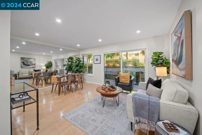 2704 Oak Rd 74, Walnut Creek, CA 94597