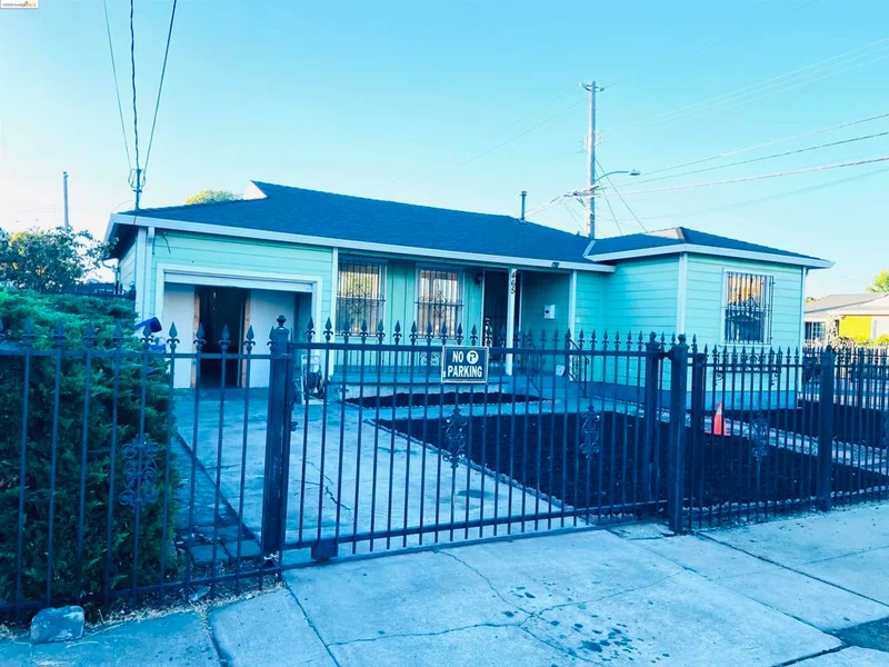 465 Burlwood Ave, Oakland, CA 94603