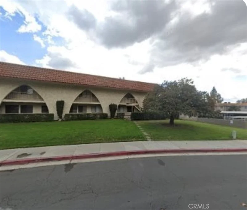 1000 Central Avenue 42, Riverside, CA 92507