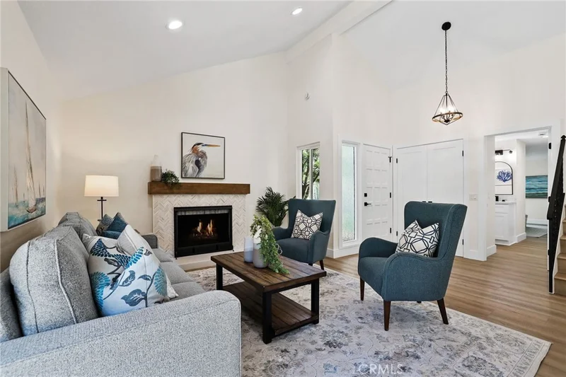 517 Alondra Drive, Huntington Beach, CA 92648