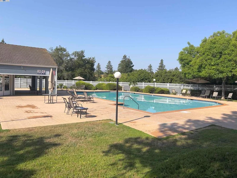2711 Harvest Ln 195, Antioch, CA 94531