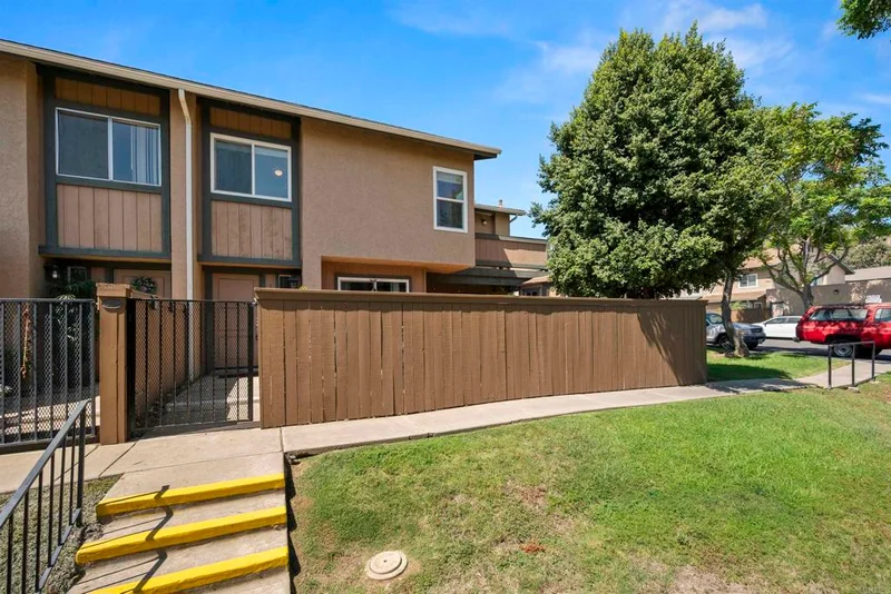 10207 Kerrigan St, Santee, CA 92071