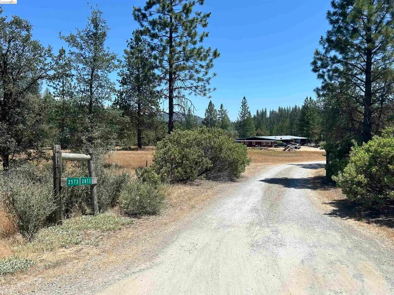 2573 Sierra Oaks Ln, Mokelumne Hill, CA 95245