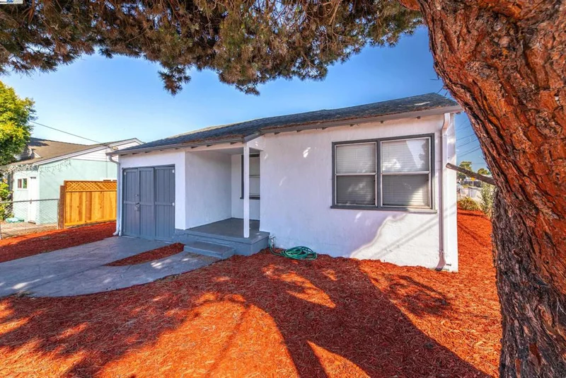 991 76th Ave., Oakland, CA 94621-2521
