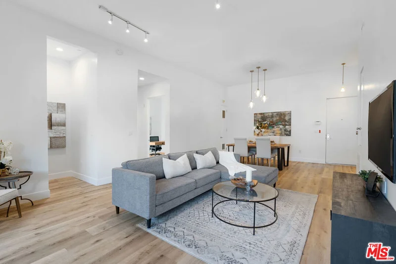 12411 Pacific Avenue 105, Los Angeles, CA 90066