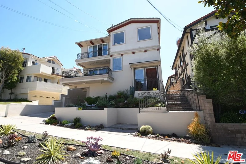 513 N Irena Avenue B, Redondo Beach, CA 90277