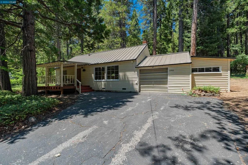 2700 Pine Dr, Arnold, CA 95223