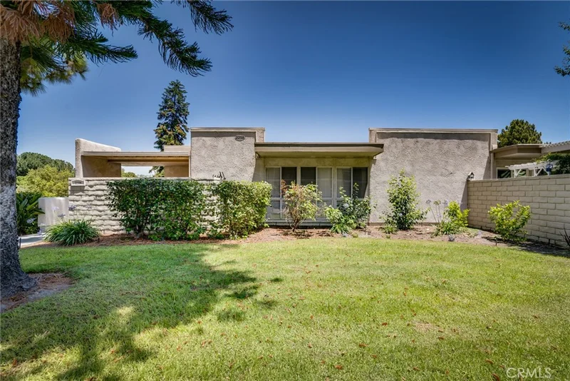 2258 Via Puerta H, Laguna Woods, CA 92637