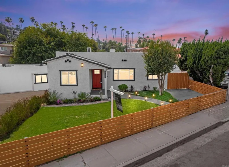 4542 Palm Avenue, La Mesa, CA 91941