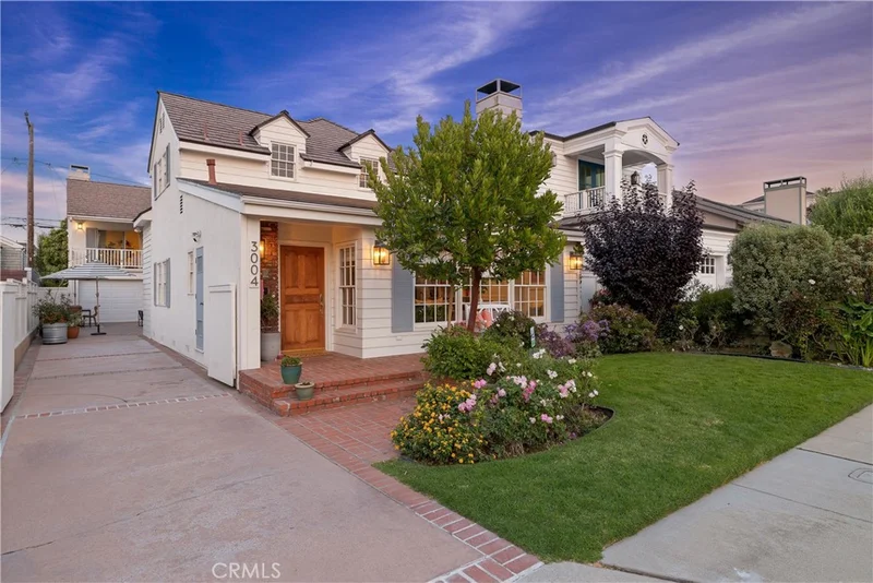 3004 Palm Avenue, Manhattan Beach, CA 90266