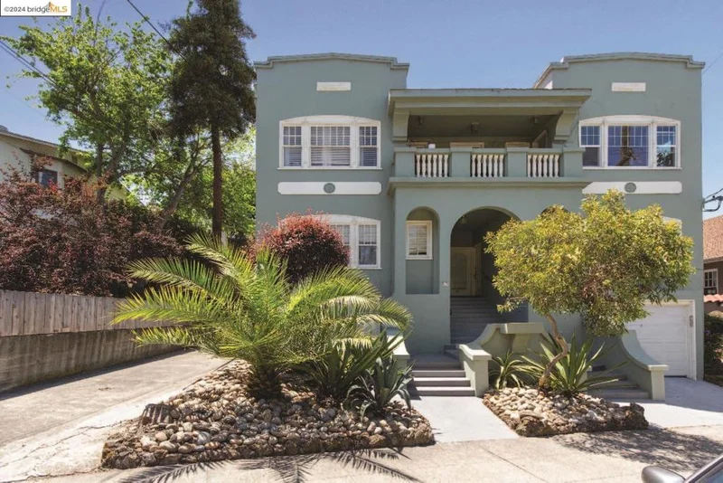 817 Macarthur Blvd