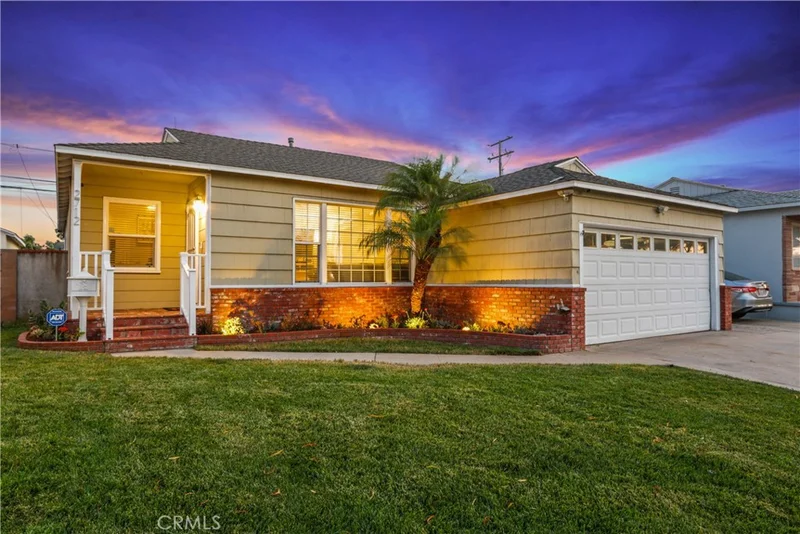 2712 Loomis Street, Lakewood, CA 90712