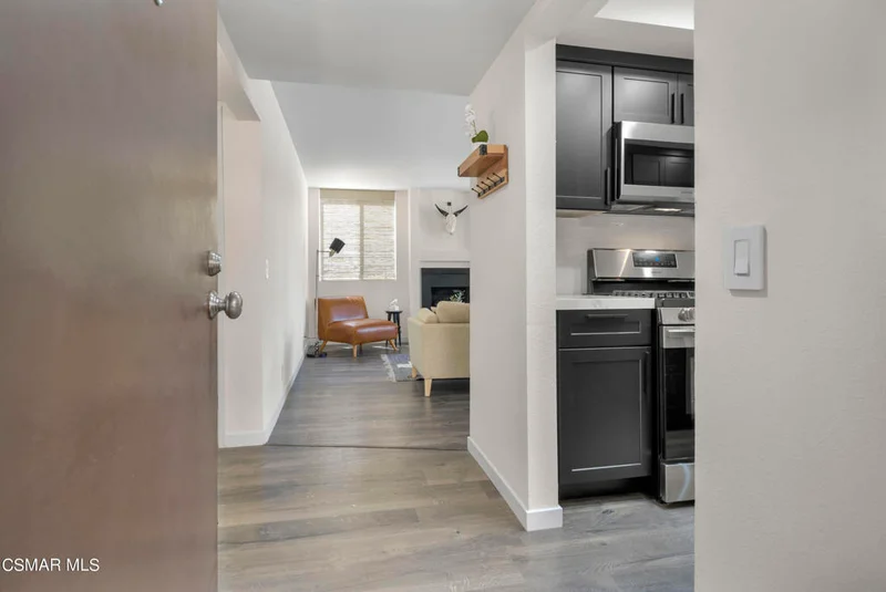 7826 Topanga Canyon #224 Boulevard, Canoga Park, CA 91304